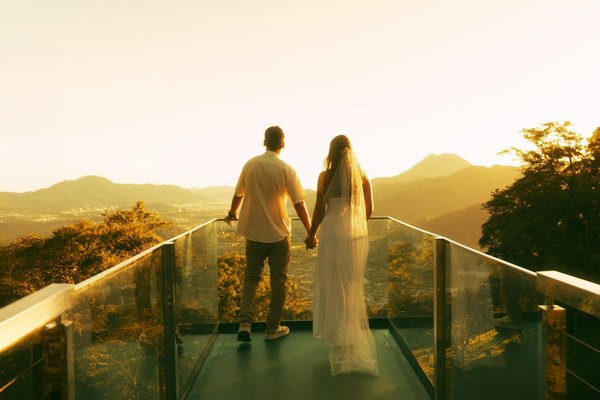 Quels sont les équipements indispensables pour un camping en région de forêts de sapins?